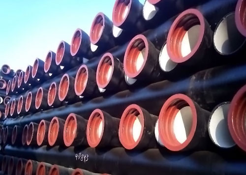 三乙醇胺 TEA:作為天然氣和液化石油氣(LPG)處理中的胺液吸收劑,用于脫除酸性氣體(如H2S和CO2),提高燃料純度